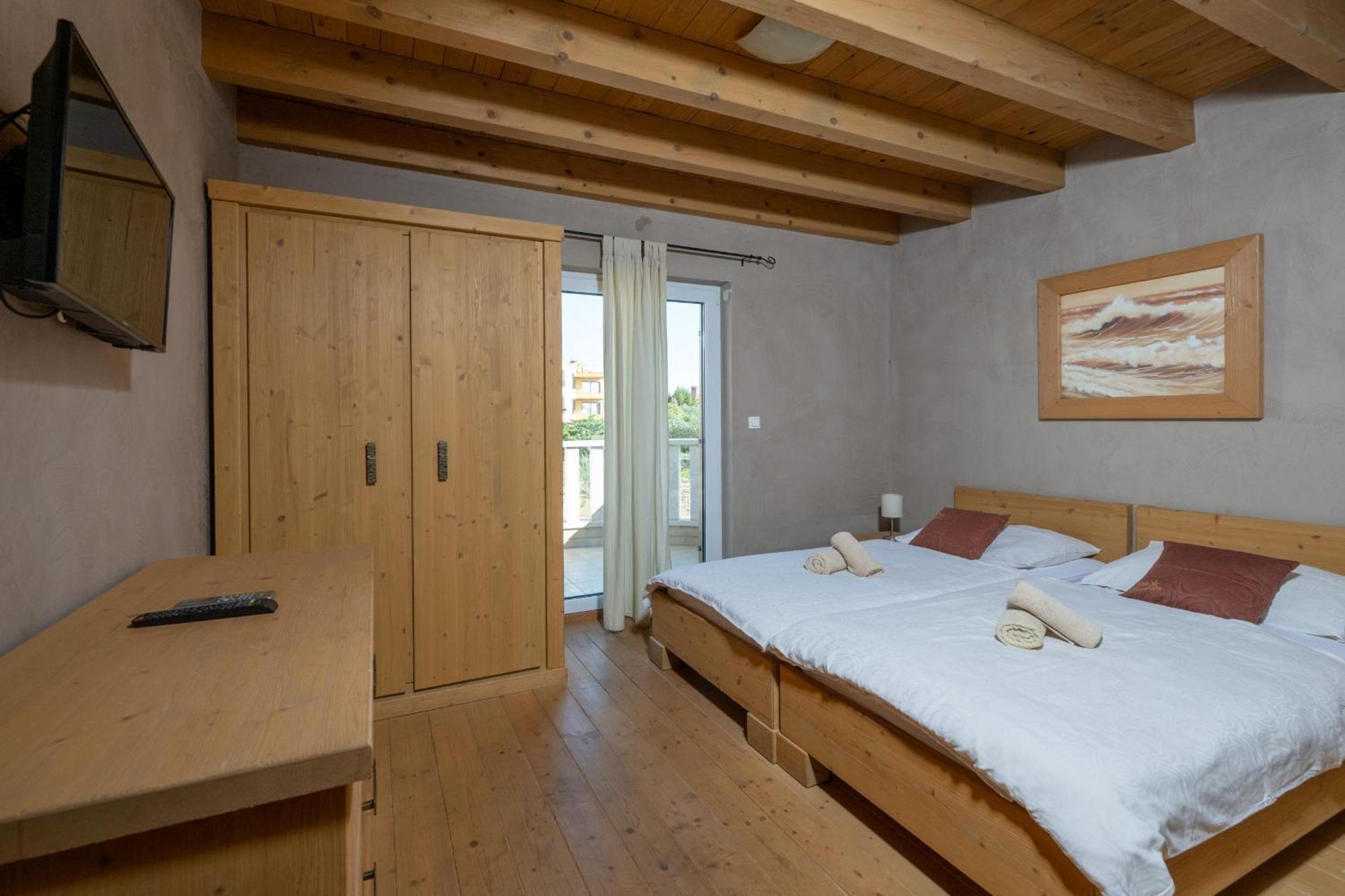 6-Bedroom Villa Chiara With Sea View Premantura Exterior photo